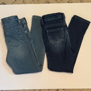 Deal 2 for $15 5T, Jean Bundle. Kids Jeans in Light Blue and Dark Blue. EUC